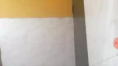 Lankan Aunty on video call