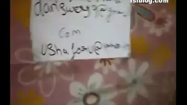 Sexy matured desi aunt giving herself for money from Hyderabad getting captured by broker