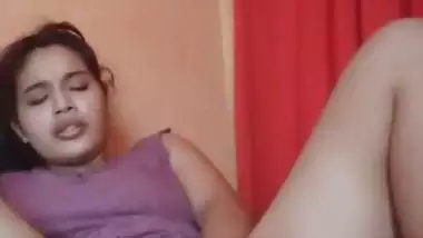 Indian nude girl from Mumbai fingers her pussy and moans