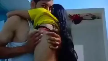 Couple stopping lifting sex due to s cry