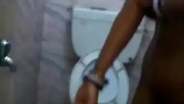 Indian Randi Bathing and Fucking 2 Clips Part 1