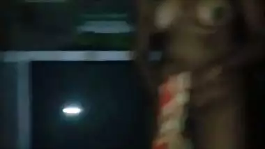 Lady removes saree and rides a huge dick in Tamil sex