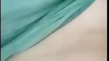 Mast maal boobs show to boyfriend in selfie video