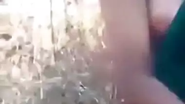 Dehati desi slut outdoor nude show