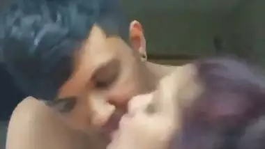 Hyderabad guy enjoys hotel sex with his GF