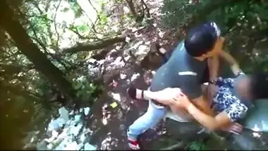 Mature bhabhi gets fucked by the tour guide