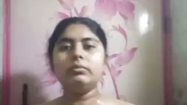 Bengali chubby sister nude bathing video for lover