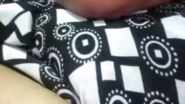 Man enjoys Pakistani video call sex with a milf from Karachi