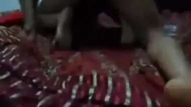 Amateur Indian wife fucked by her hubby friend...